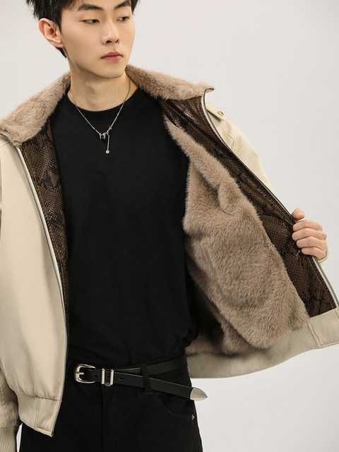 A Carton American-Style Snakeskin-Patterned Stand-Up Collar Fleece-Lined Cotton Coat, Snakeskin-Patterned Thickened Winter Couple's Jacket for Men and Women