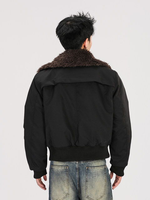 A Carton American Retro Winter Padded Jacket with a Fur Collar for Men and Women, Thickened for Warmth, with a High-End Feel