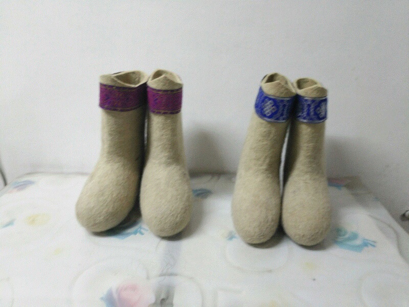 Russian Wool Felt Boots, Pure Wool Felt Boots from Northeastern Mongolia, Wool Felt Boots for Men and Women, Outdoor Felt Boots Russian Wool Felt Boots, Pure Wool Felt Boots from Northeastern Mongolia, Wool Felt Boots for Men and Women, Outdoor Felt Boots