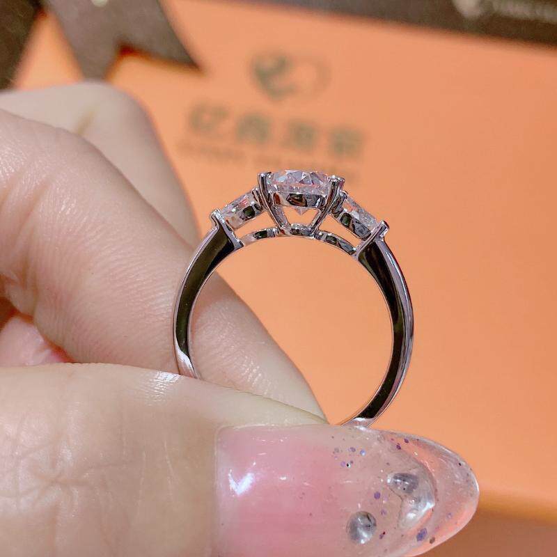 Laboratory cultivation of diamonds, artificial synthesis of diamond rings, 18k white gold oval 1 carat three stone diamond ring proposal