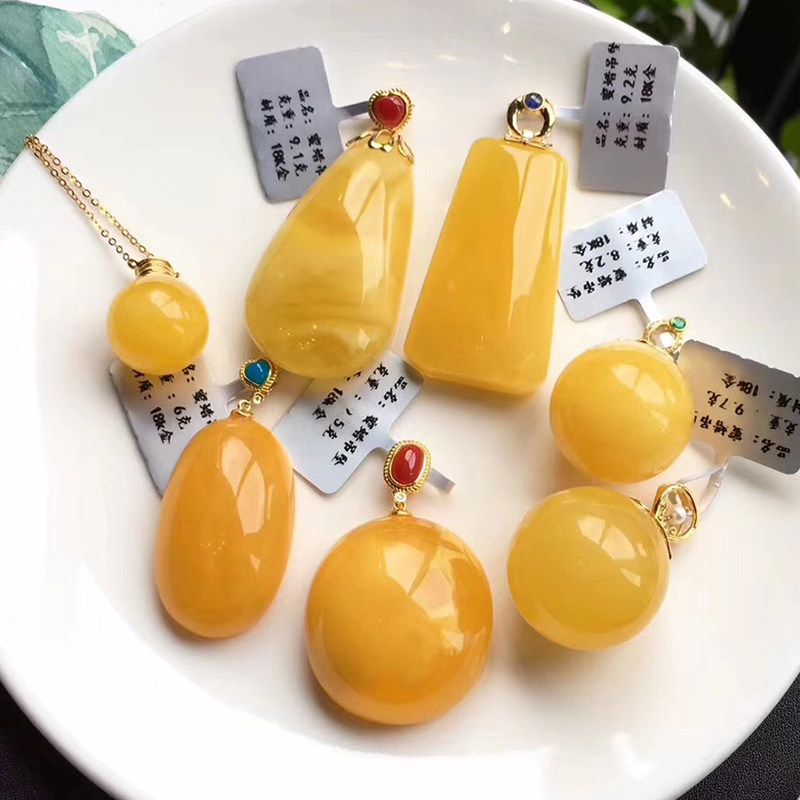 Beeswax pendant Tinghao Duobao natural chicken oil yellow amber old beeswax water drops raw ore women necklace bracelet