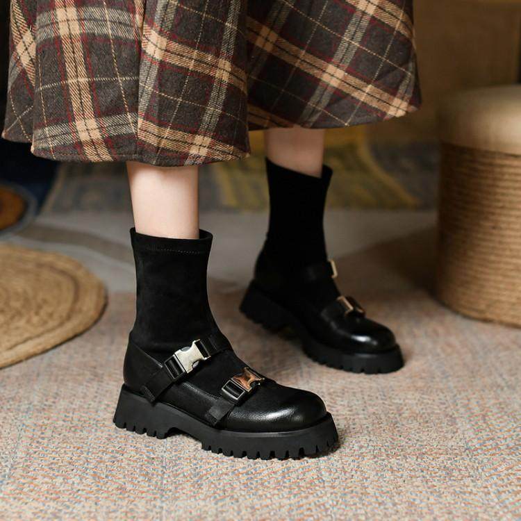 Black Boots in 2021 new autumn and winter French skinny boots exploded leather skinny boots