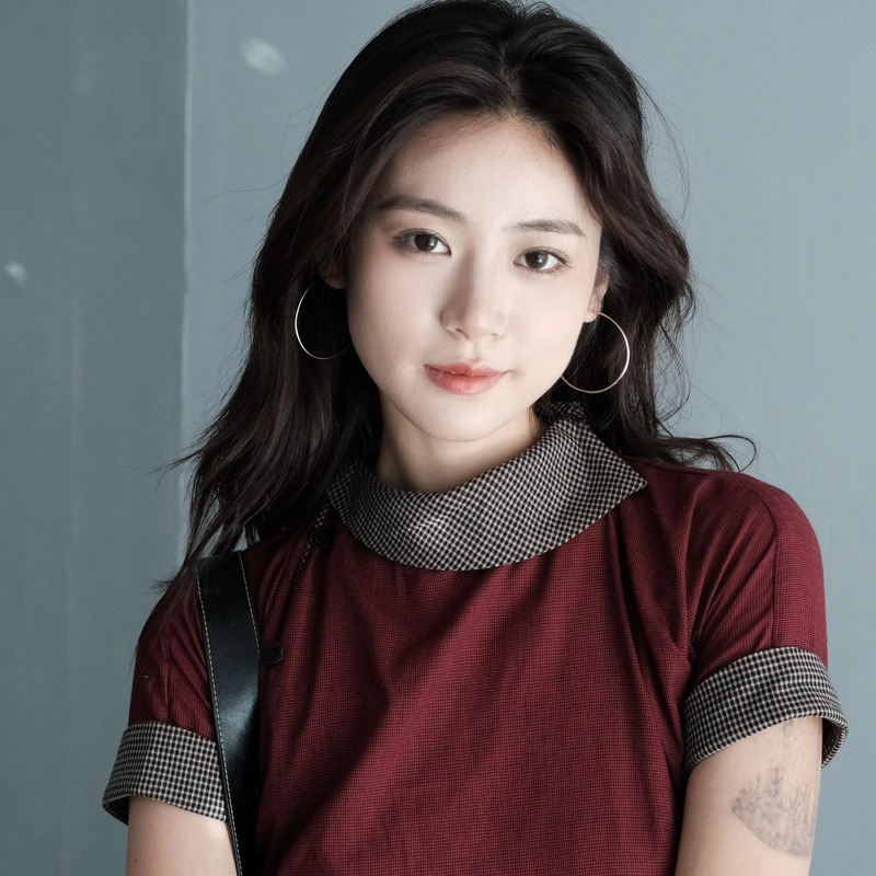 [] Sixteen Zhen's "Thorn Rose" Yarn-Dyed Cotton Short Cheongsam with a Lapel Design, Original Design