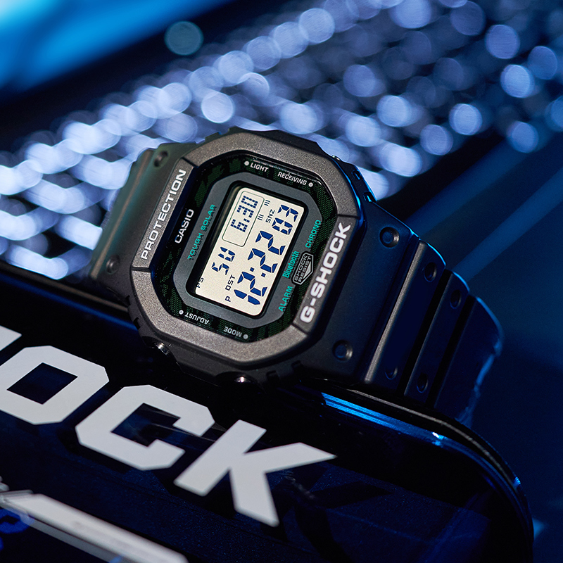 カシオ スモール スクエア 腕時計 メンズ 公式正規品 GSHOCK 電波ソーラー スポーツ電子時計 GW-B5600