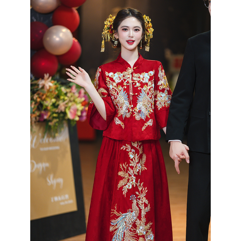 New Chinese-Style Morning Robe for Women, Bride 2026 New Two-Piece Set, Wedding Toast Dress, High-End Embroidered Wedding Dress for the Bridal Chamber Banquet, Xiuhe Dress New Chinese-Style Morning Robe for Women, Bride 2026 New Two-Piece Set, Wedding Toast Dress, High-End Embroidered Wedding Dress for the Bridal Chamber Banquet, Xiuhe Dress