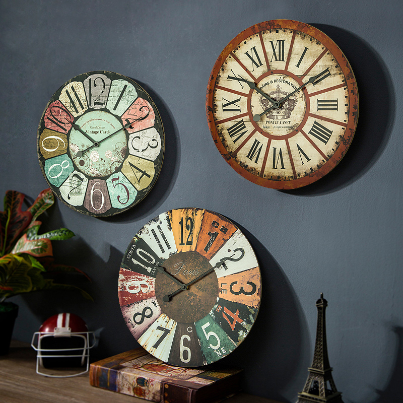 European classical pastoral solid wood retro nostalgic wall-mounted clock Living room bar dining room Creative industrial wind wall clock