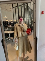 DAJOS returns to the scene the ladies Paris fragrance retro gold silk tweed profile small fragrance suit