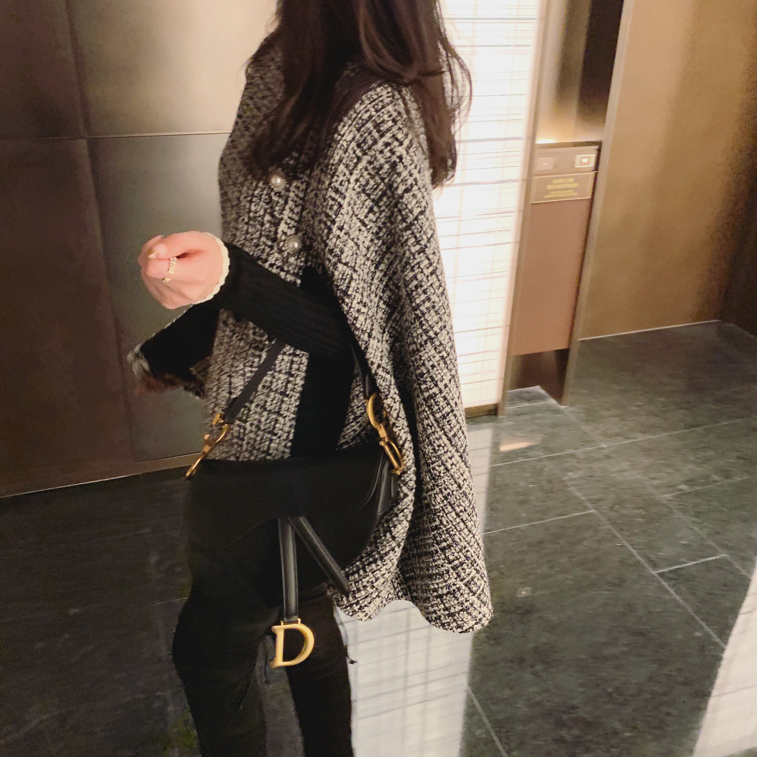Dajiao arrives, beautiful and charming, elegant small fragrant wind tweed cape jacket shorts suit women