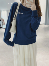 DAJOS comes back and occasionally changes the style. Crew neck printed pullover sweater