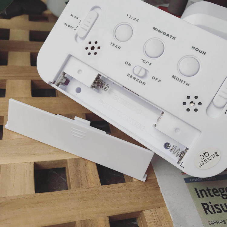 Приходите и возьми! зазор Его! внутренний один Пересечение многофункциональное питание детский стол будильник термометр супер ПересечениеA443 