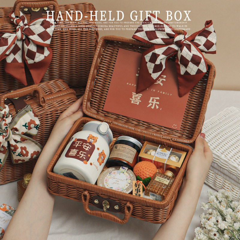 卓诗尼创始人揭秘：从0到1的时尚逆袭之路，姐妹们快冲！