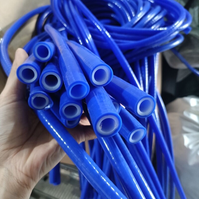 Silicone Material for Sunroof Drain Pipes of Volkswagen, Audi, Toyota, and Roewe, Resistant to High and Low Temperatures, Not Easy to Age Quickly, Long Lasting 2.1m Silicone Material for Sunroof Drain Pipes of Volkswagen, Audi, Toyota, and Roewe, Resistant to High and Low Temperatures, Not Easy to Age Quickly, Long Lasting 2.1m