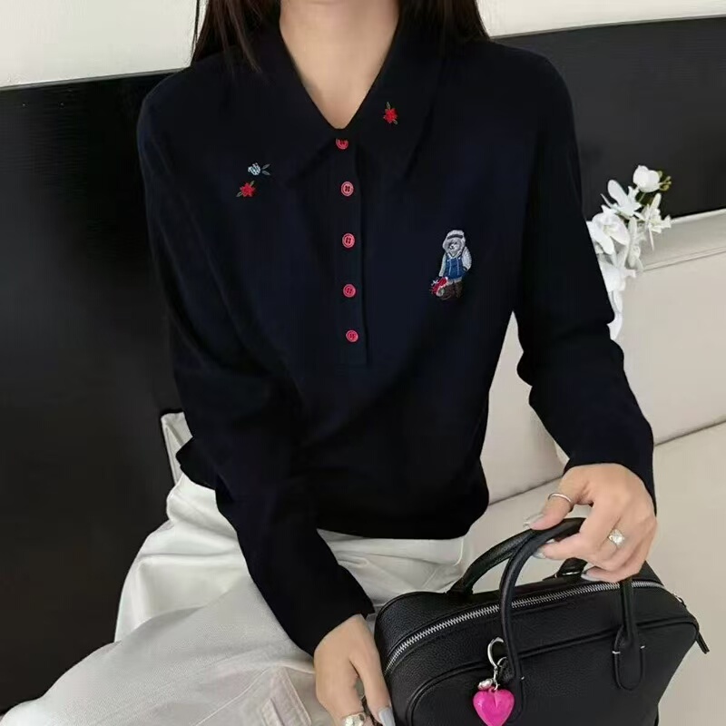 High-End Lapel-Style Pullover with Bear Embroidery for a Commuting Style, Loose-Fitting Knit Top
