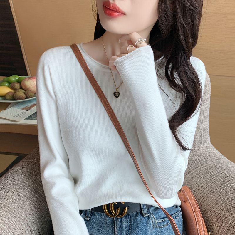 White Base Shirt for Women, Spring and Autumn, Chanel-Style Inner Wear, 2026 New Model, Round Neck, Loose Knit Sweater, Slimming Top