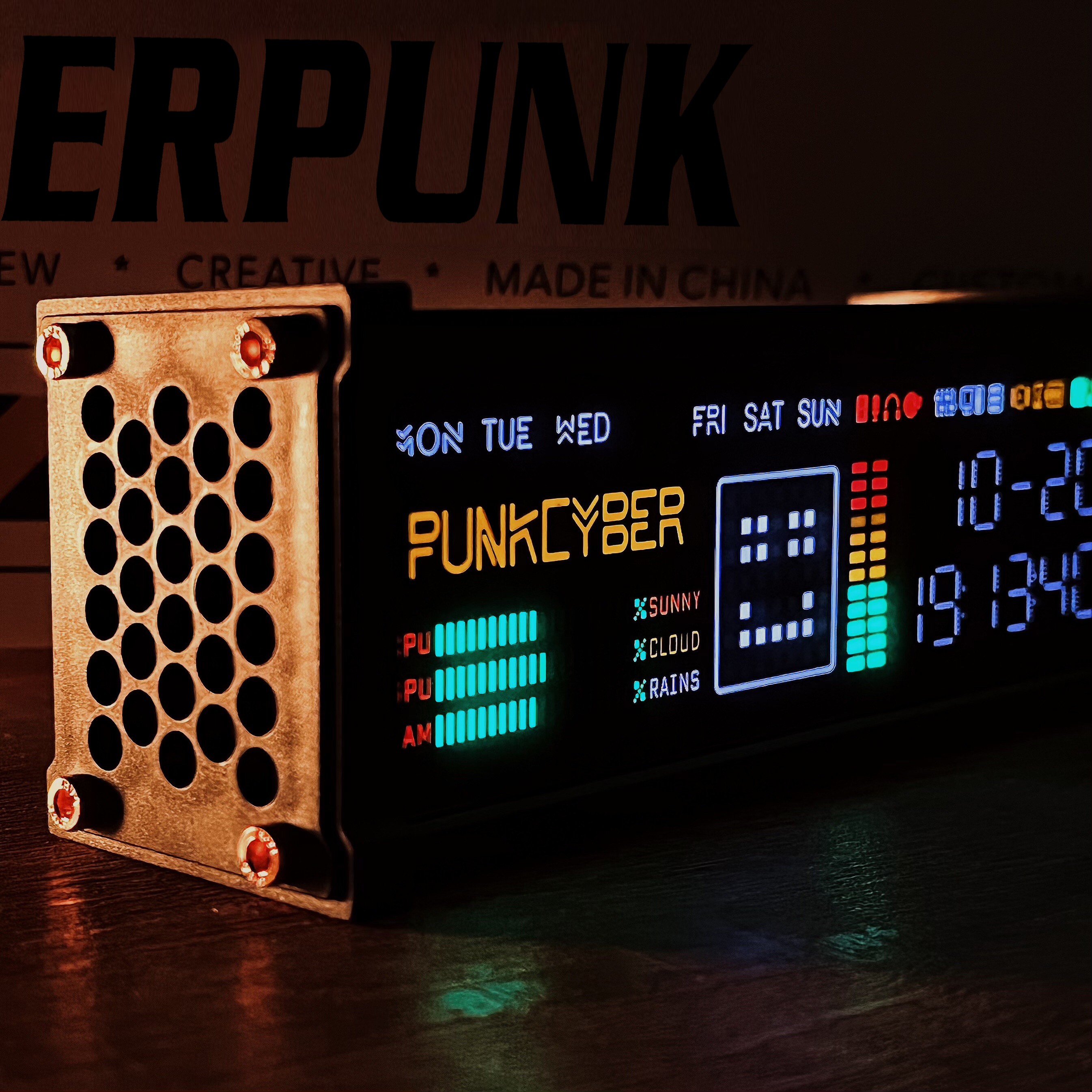 WFD Proposed Fluorescent Tube Clock Creative Electronic Sybopunk Table Lap Swing Piece Retro Computer Desk Face Glow Tech-Taobao