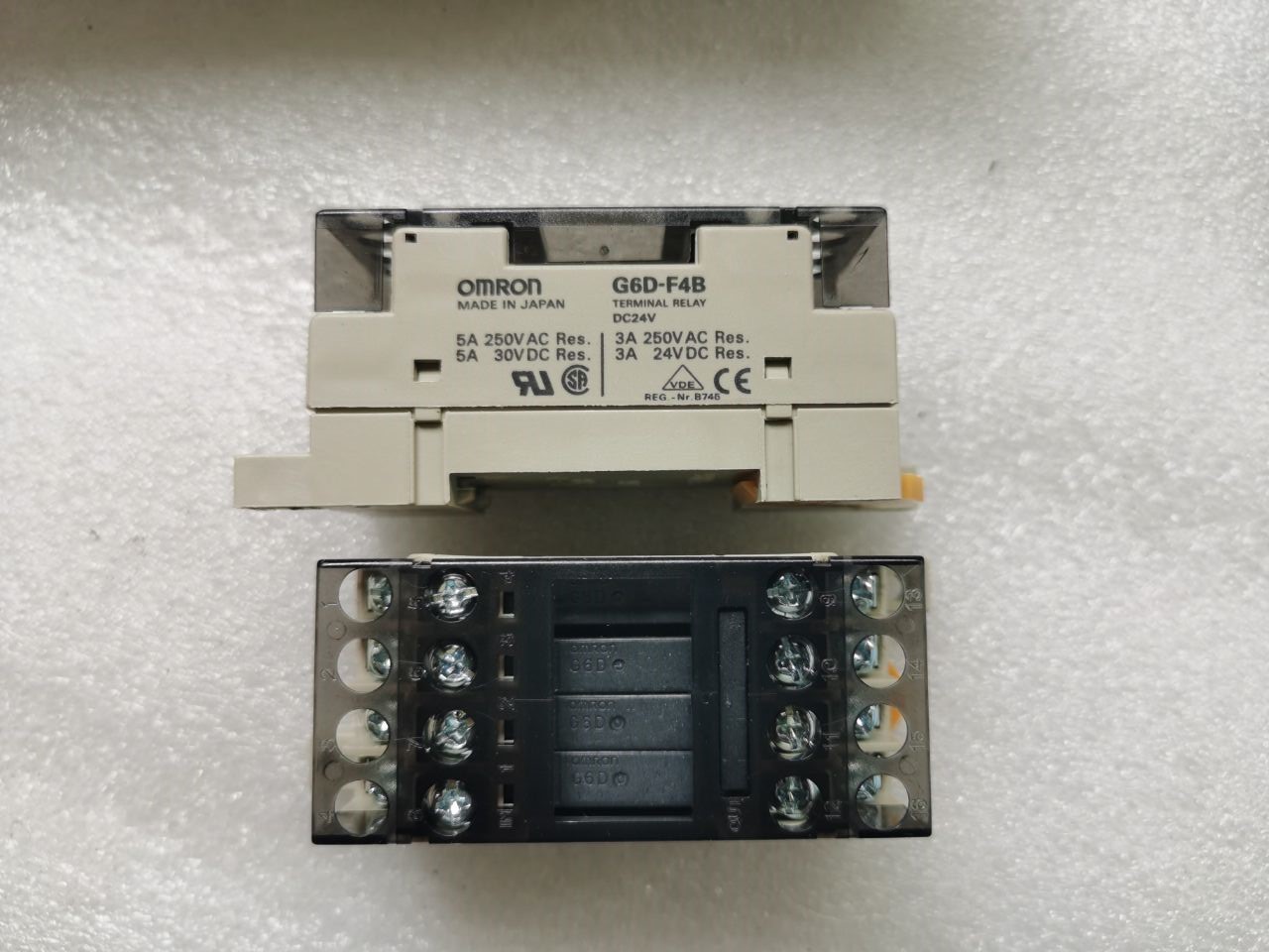 OMRON solid state composition 4 groups of normally open terminal relay modules G6D-F4B DC DC24V send connection sheet