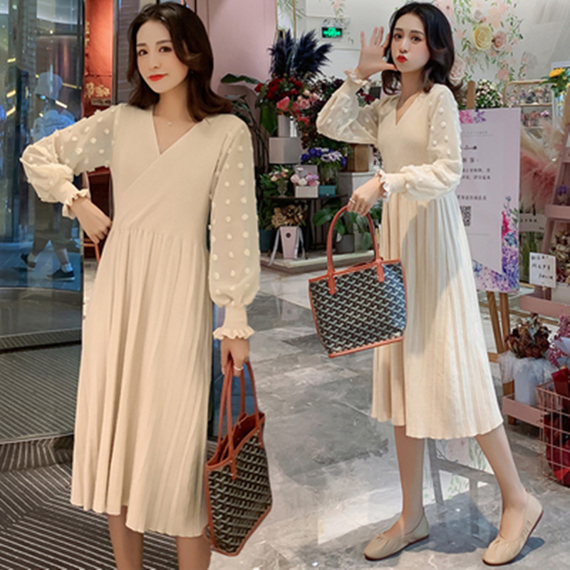 Maternity wear spring and autumn fashion suit maternity wear Korean version simple sweater mid-length top gentle inner winter wear