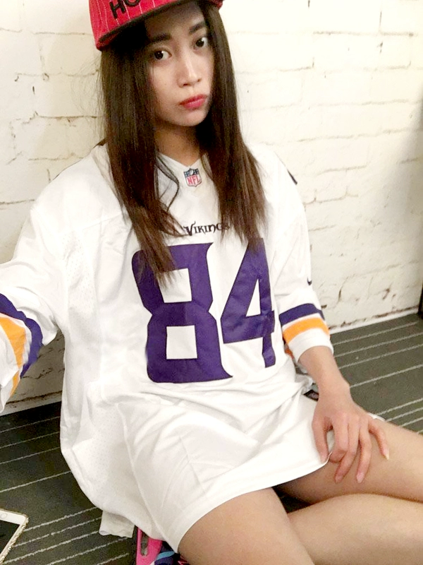 Quần áo bóng rổ quần áo bóng chày thư T-shirt váy nữ ngắn tay mùa hè mới lỏng mỏng bf gió dài phần - Thể thao sau