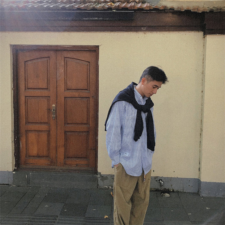Men's Shawl-Style Korean Knit Vest, Versatile for Spring and Autumn, Solid Color Layering Scarf, Fashionable Campus Style Cape