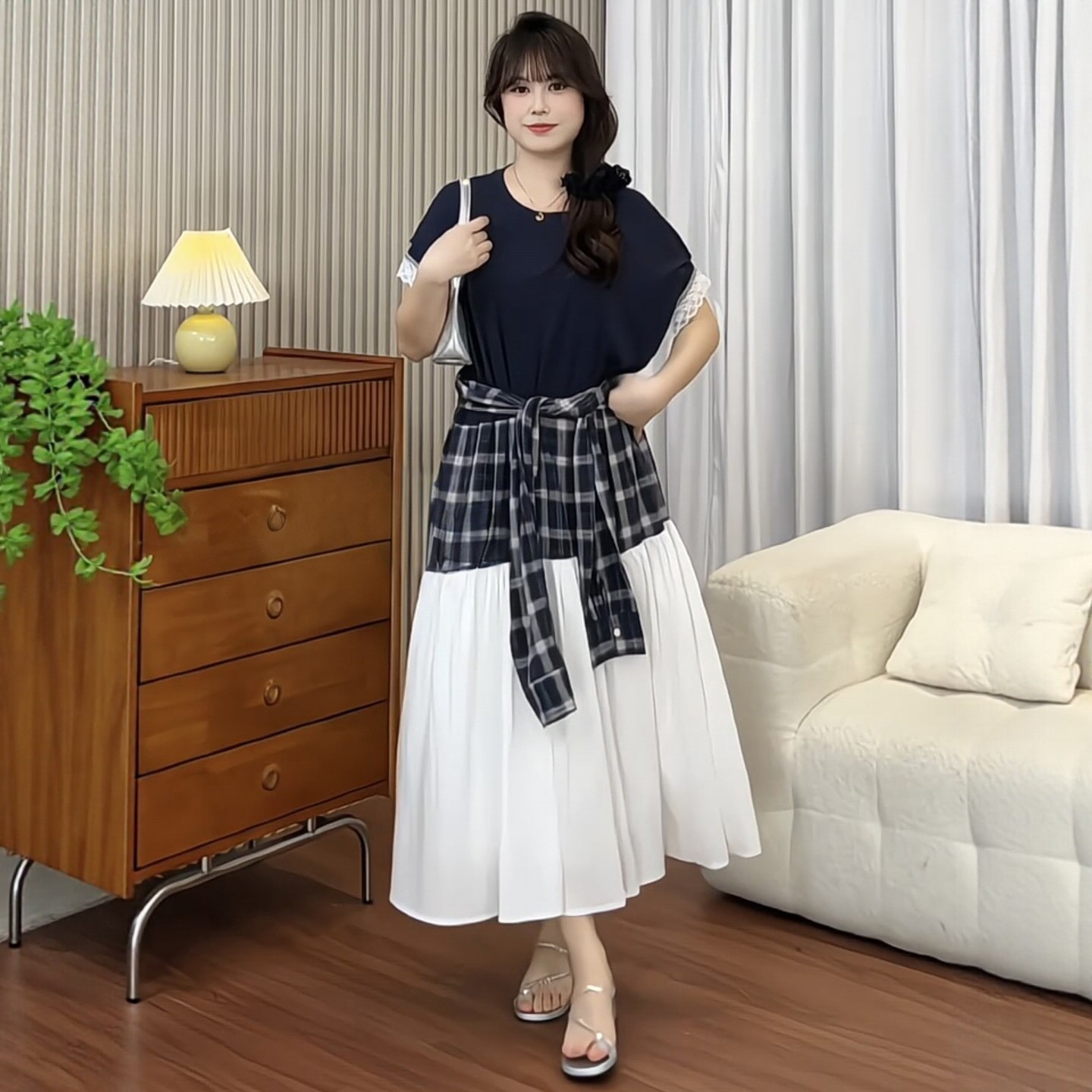 大码女装胖mm韩版蕾丝格纹撞色收腰连衣裙2026夏季气质显瘦长裙子