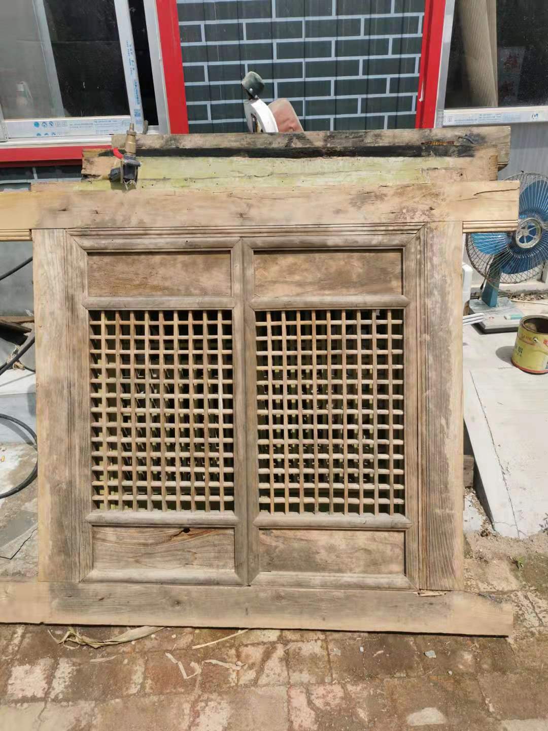 Folk custom old object carved old wooden window rural old flower window old flower window solid wood retro decoration old window pane