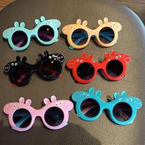 Childrens sunglasses little baby cartoon cute pig Peggy glasses for boys and girls to take pictures sun glasses UV protection