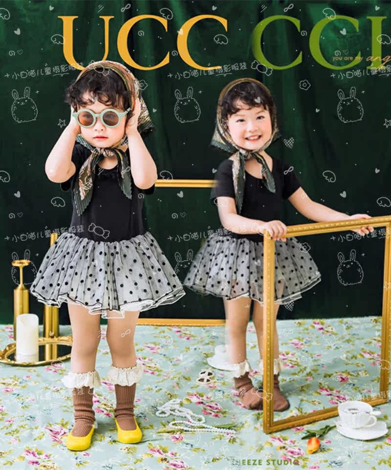 Children's photography theme exhibition 4-7 years old to shoot personalized art photo girls retro modeling clothing one-year-old model card