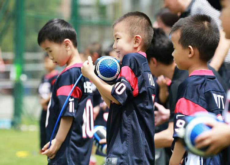 Bóng đá mềm không trơn trượt thứ 3 Mỹ pu bóng đá mẫu giáo trẻ em và thanh thiếu niên dạy bóng đào tạo? - bóng bầu dục