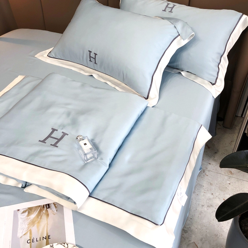 High end minimalist Summer 80 Lana fine natural silk Summer cool by four sets of ice silk air conditioning by double machine washable summer quilt