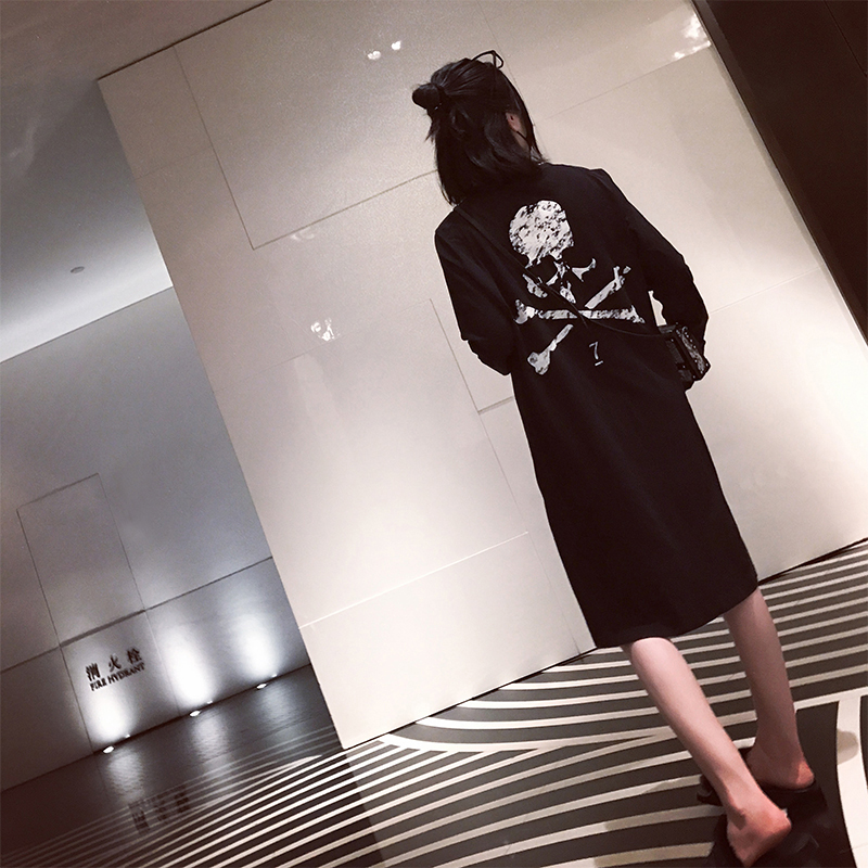 潮曼曼 后背骷髅堆堆袖印花连衣裙中长款女秋装新款时尚长袖裙子