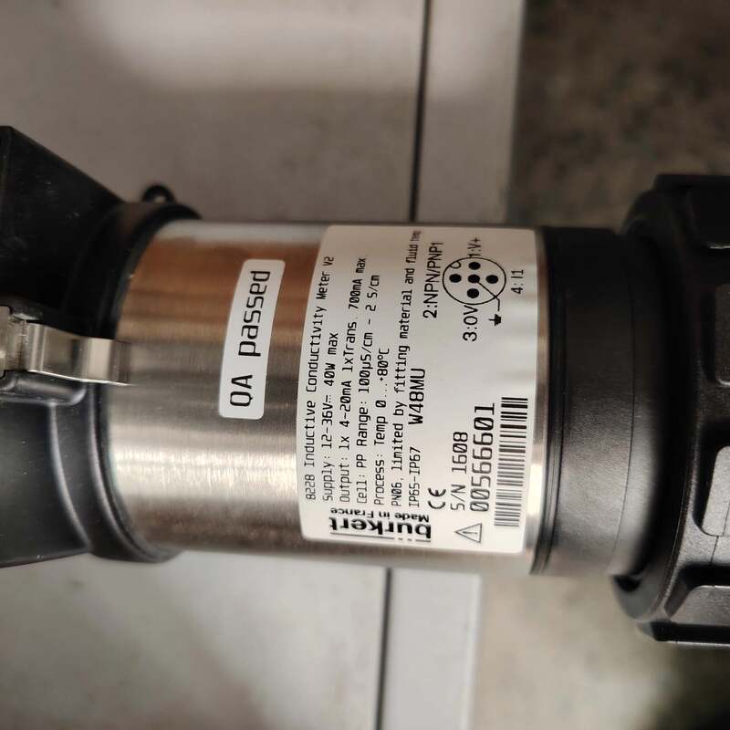 8228 Burkert Conductivity Meter Industrial Inductive Conductivity Measuring Instrument Negotiation and Maintenance