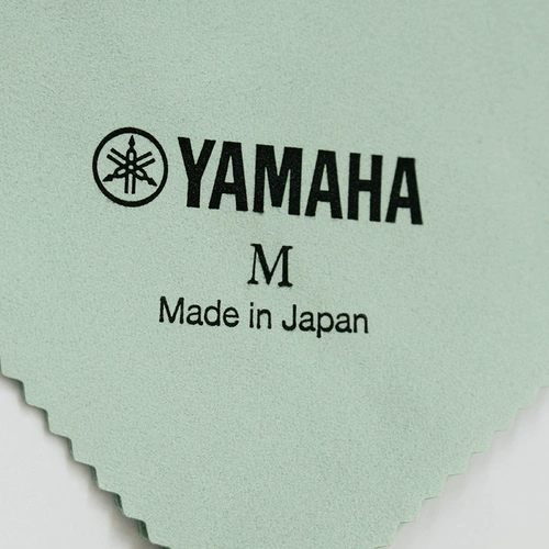 Yamaha -плановая серебряная ткань серебряной ткани.