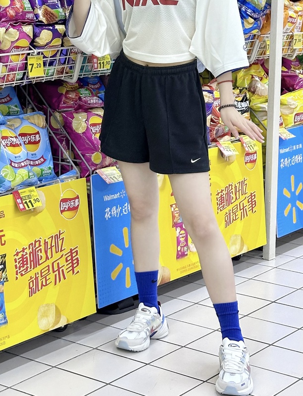 Nike Embroidered Small Logo Shorts for Women, Summer Coil Sports Casual Straight-Leg Quarter-Length Shorts Hf6941
