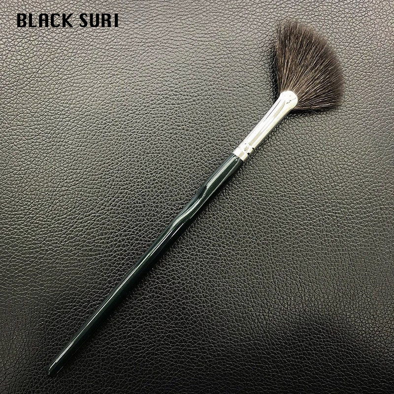 Real hair high-gloss brush a fan-shaped brush flat small surplus powder brush nose bridge small makeup brush portable blush brush