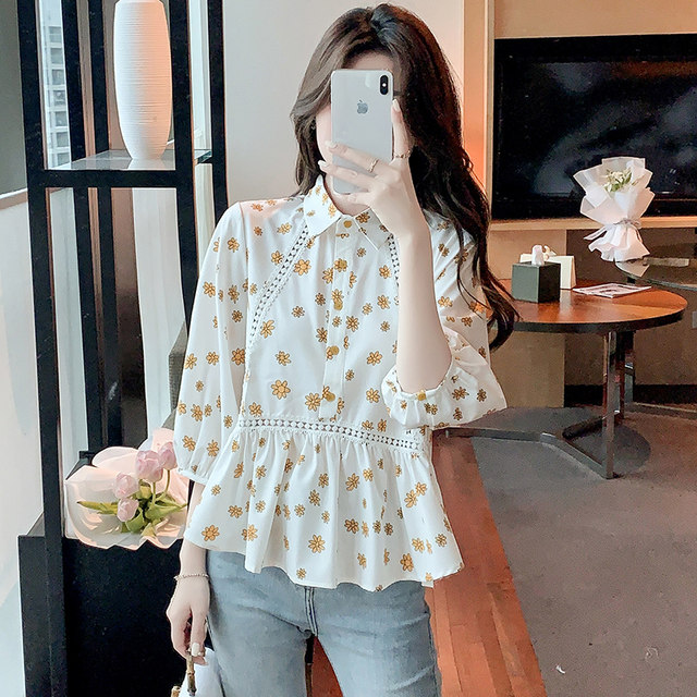 Lace stitching printed chiffon shirt women's summer 2022 new casual loose cover belly foreign style three-quarter sleeve top