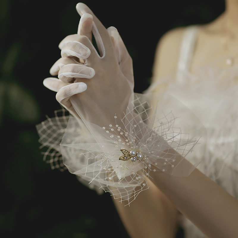 Autumn New Super Fairy Bridal Gloves Merry Flowers Pearls White Yarn Retro Photo Gallery Photography Wedding Dresses Accessories