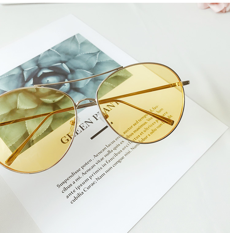 Ngôi sao mới 2018 Xue Zhiqian với kính râm nam trong suốt kính râm nữ xu hướng Sven Mirror màu vàng tròng kính cận