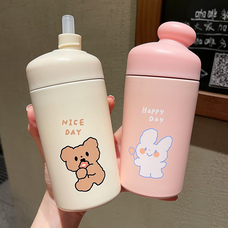 Children's insulated cup with straw cup children cute girl's heart high face value water glass portable and small outside with accompanying cup