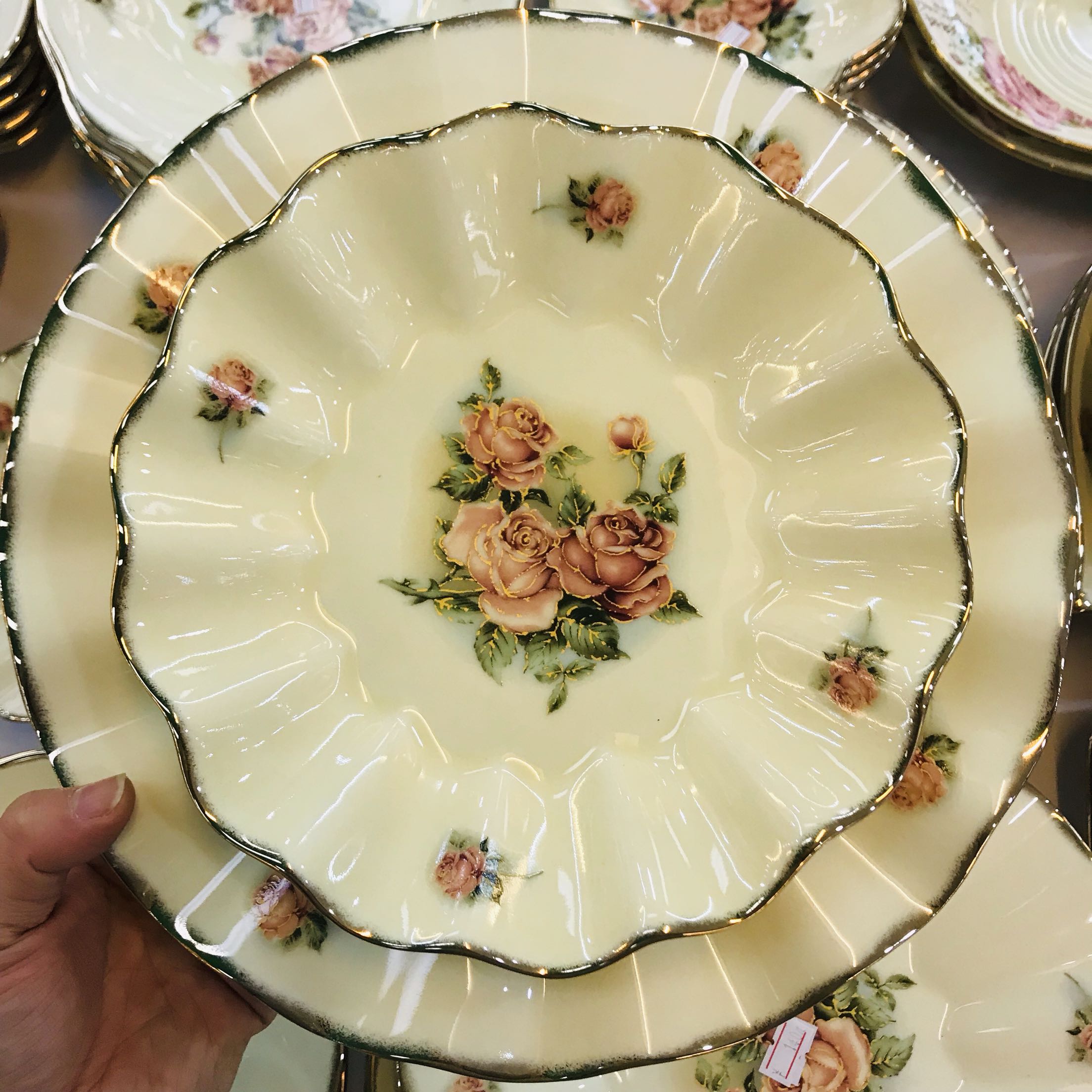 South Korea imported 13k gold rim queen rose queen rose plate wave plate fruit plate disc