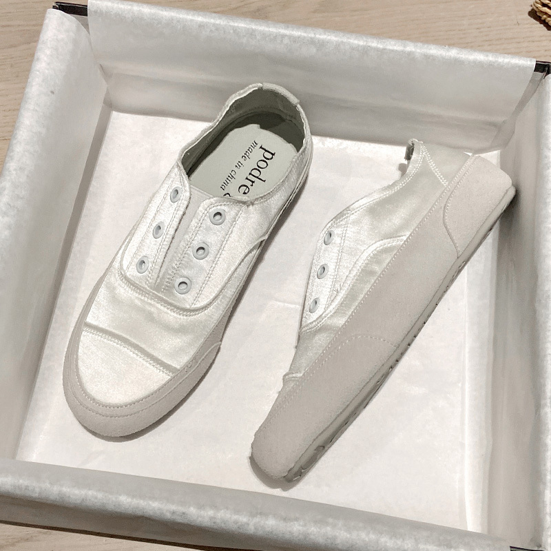 Spanish Niche Satin White Slip-On Shoes for Women, Two-Way Wear, 2026 New Flat Casual Comfortable Maternity Shoes Spanish Niche Satin White Slip-On Shoes for Women, Two-Way Wear, 2026 New Flat Casual Comfortable Maternity Shoes