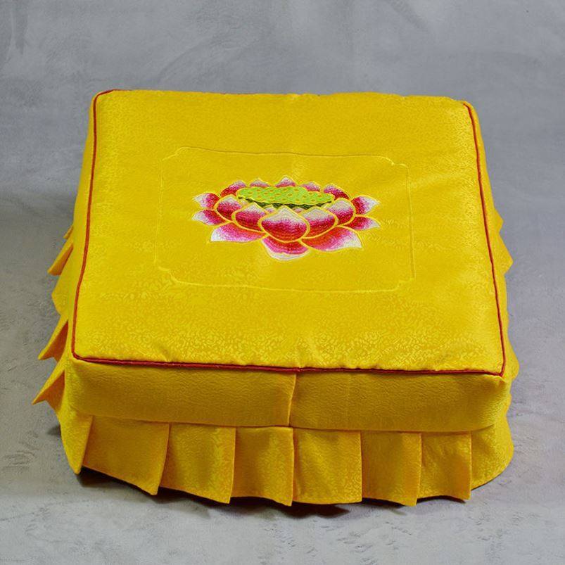 Supplies kneeling cushion temple worship Buddha cushion cover solid wood stool cover coat worship Buddha cushion worship stool cushion cushion kneeling cushion