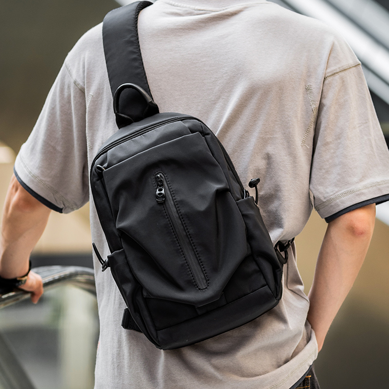 New Tide Card Chest Bag Men's Single Shoulder Slanted Satchel Korean version tooling sports riding Italico Bag Large Capacity Postman Bag