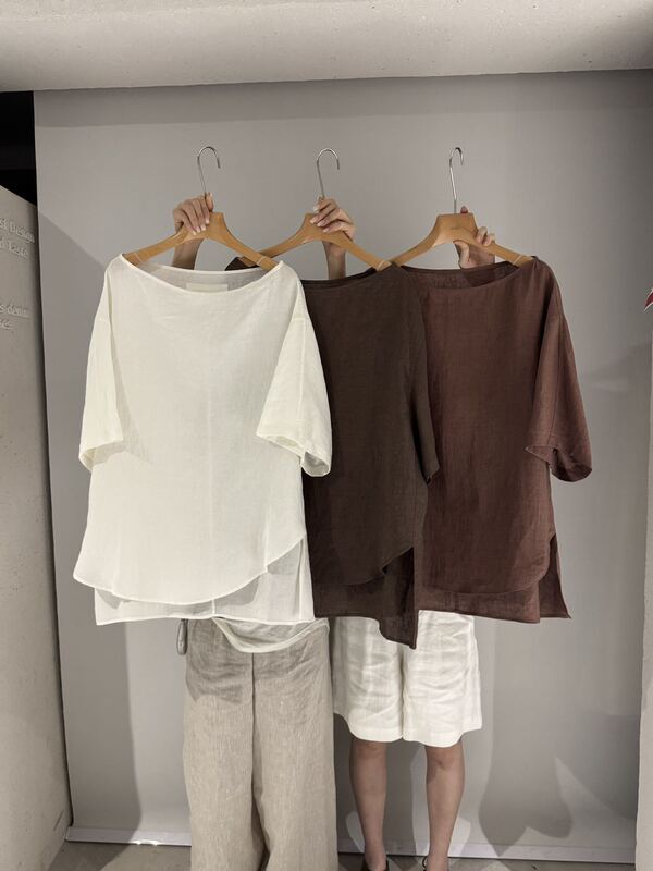 51870 Lazy and Sophisticated Style 100% Linen Three-Quarter Sleeve Boat Neck Top with Adjustable Shoulder Straps Amber 51870 Lazy and Sophisticated Style 100% Linen Three-Quarter Sleeve Boat Neck Top with Adjustable Shoulder Straps Amber