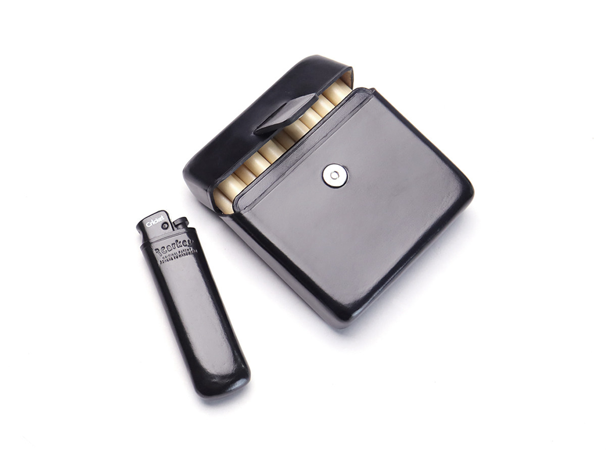 leather e cigarette case E-cig Case, Personalized Leather Vape Pouch, Italian Leather Vaping Pen Case, Leather E-cigarete Holder, Ego Pouch Leather and cartridges in this protective case. Black Leather ZIPPO E-Cigarette Cases