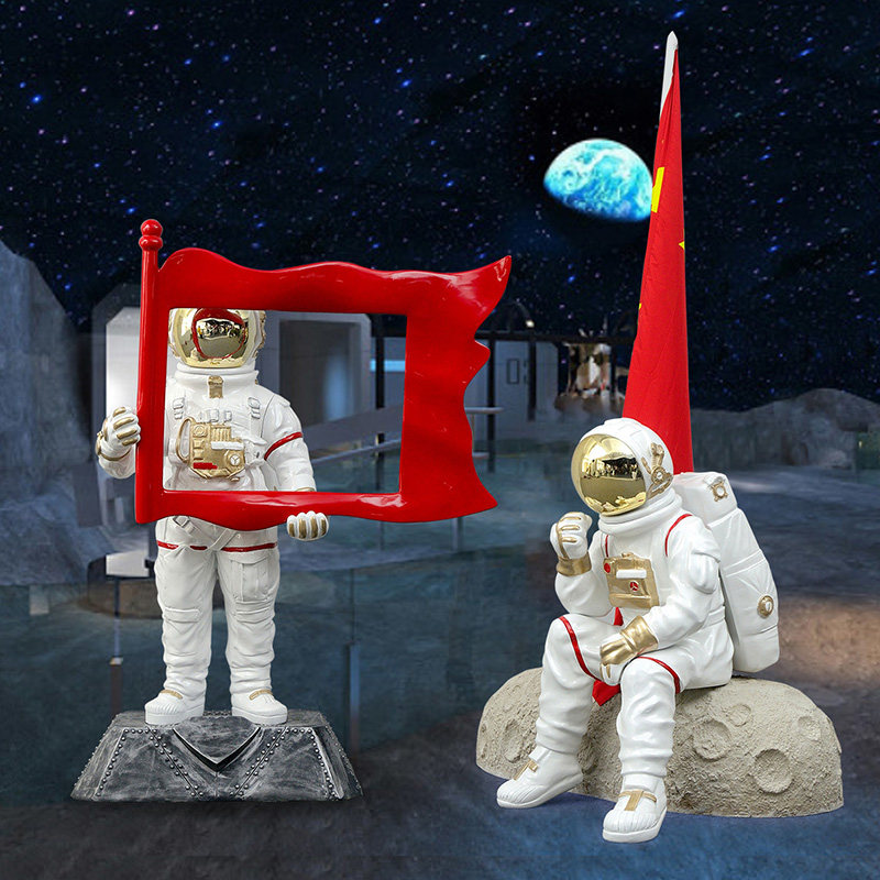 Astronaut spaceflight astronaut Luminous Lunar Glass Fiber Sculpture Mall shop window Chaofus Decorative Large Pendulum