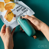 Portable mini sealing machine household handheld small snack packaging sealing machine plastic bag heating plastic sealing machine