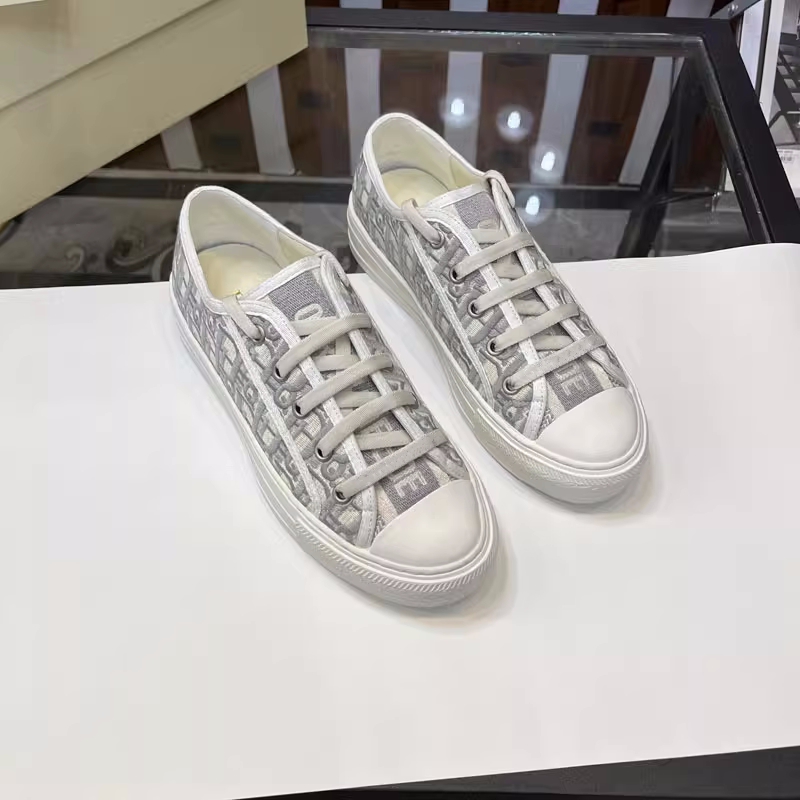 2023 Summer Breathable Thin Embroidered Canvas Shoes Women's Shoes Casual High-end White Thick-soled Summer D-home Board Shoes