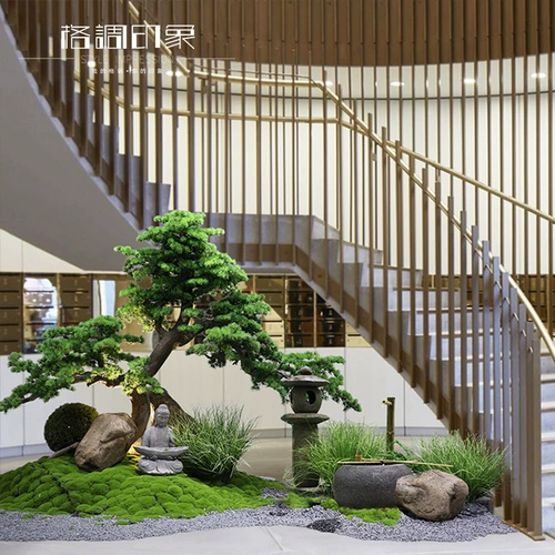 Смоделированные приветственные украшения сосны Сосновые дерево.