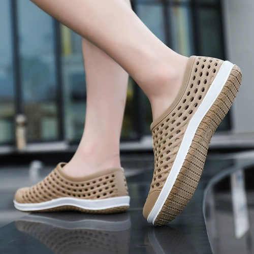 Мужские ультрамягкие тапочки в стиле Crocs, летняя пляжная обувь, нескользящие дышащие мюли, коллекция 2025 года, мягкая подошва, закрытый носок