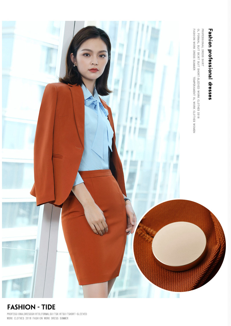 Phát thanh truyền hình máy chủ thử nghiệm nghệ thuật trên gương ăn mặc nữ host xuất hiện trang phục máy chủ ăn mặc nữ phù hợp với phù hợp với kinh doanh phù hợp với vest kẻ nữ